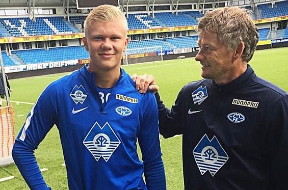 广岛三箭主帅：很高兴我的最后一战能获胜，球员们动力十足（广岛三箭主帅：告别战取胜，球员斗志昂扬）