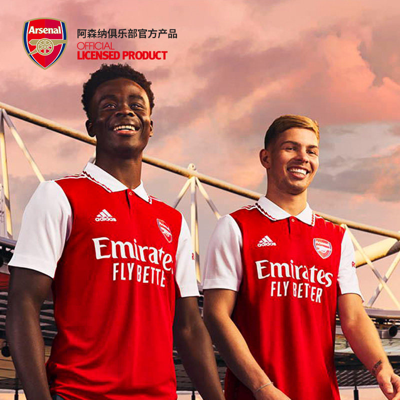 图片报：诺伊尔调整了训练流程，乌尔比希也激励着他继续（图片报：诺伊尔更新训练计划，乌尔比希持续为其打气）