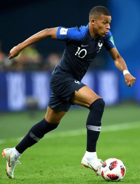 海港客战武里南联：海港3外援首发，李圣龙、杨世元出战（海港客场挑战武里南联：三外援首发，李圣龙与杨世元出战）