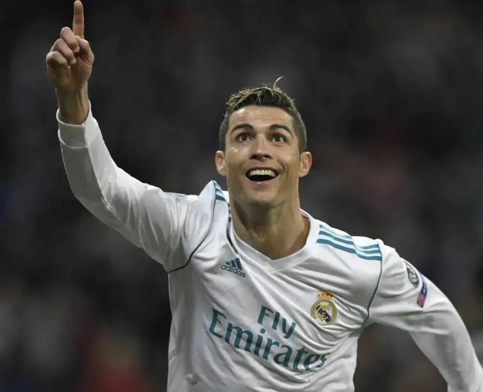 陈威神勇扑救助上海海港避免惨败