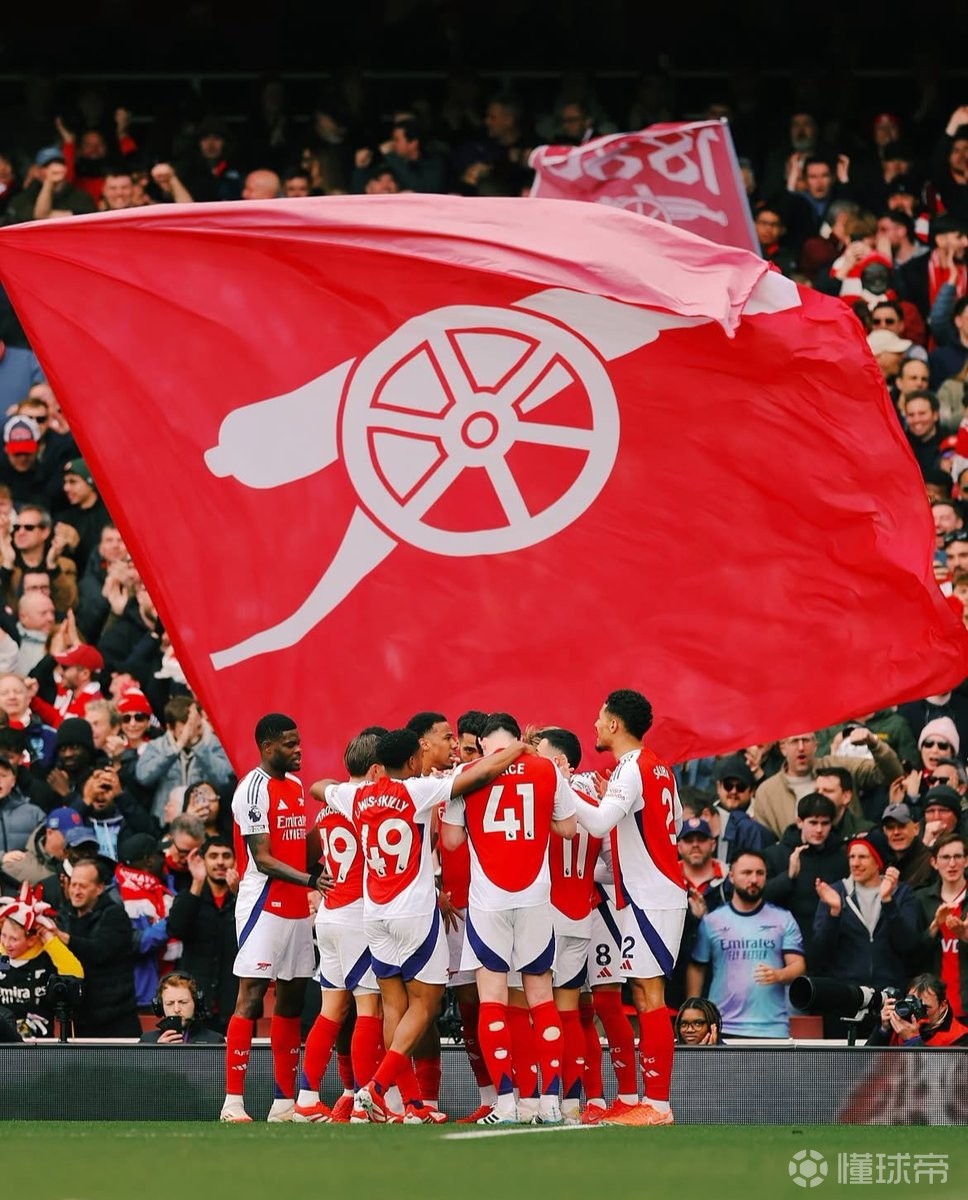 瓜帅：梅西、莱万和哈兰德都是进球机器，很荣幸执教过他们（瓜迪奥拉：梅西、莱万和哈兰德皆为进球机器，能执教他们深感荣幸）