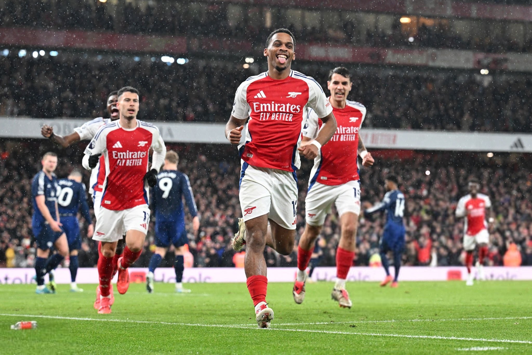 英超积分榜：利物浦连败后跌至第11，蓝军曼城分列二三位（英超榜单更新：利物浦连败跌至第11位，切尔西与曼城分居二三位）